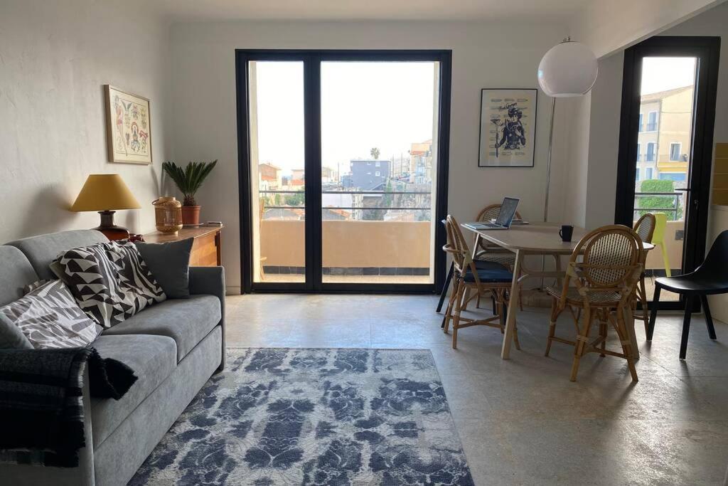 Vues exceptionnelles mer, port et toits de Sète Esterno foto